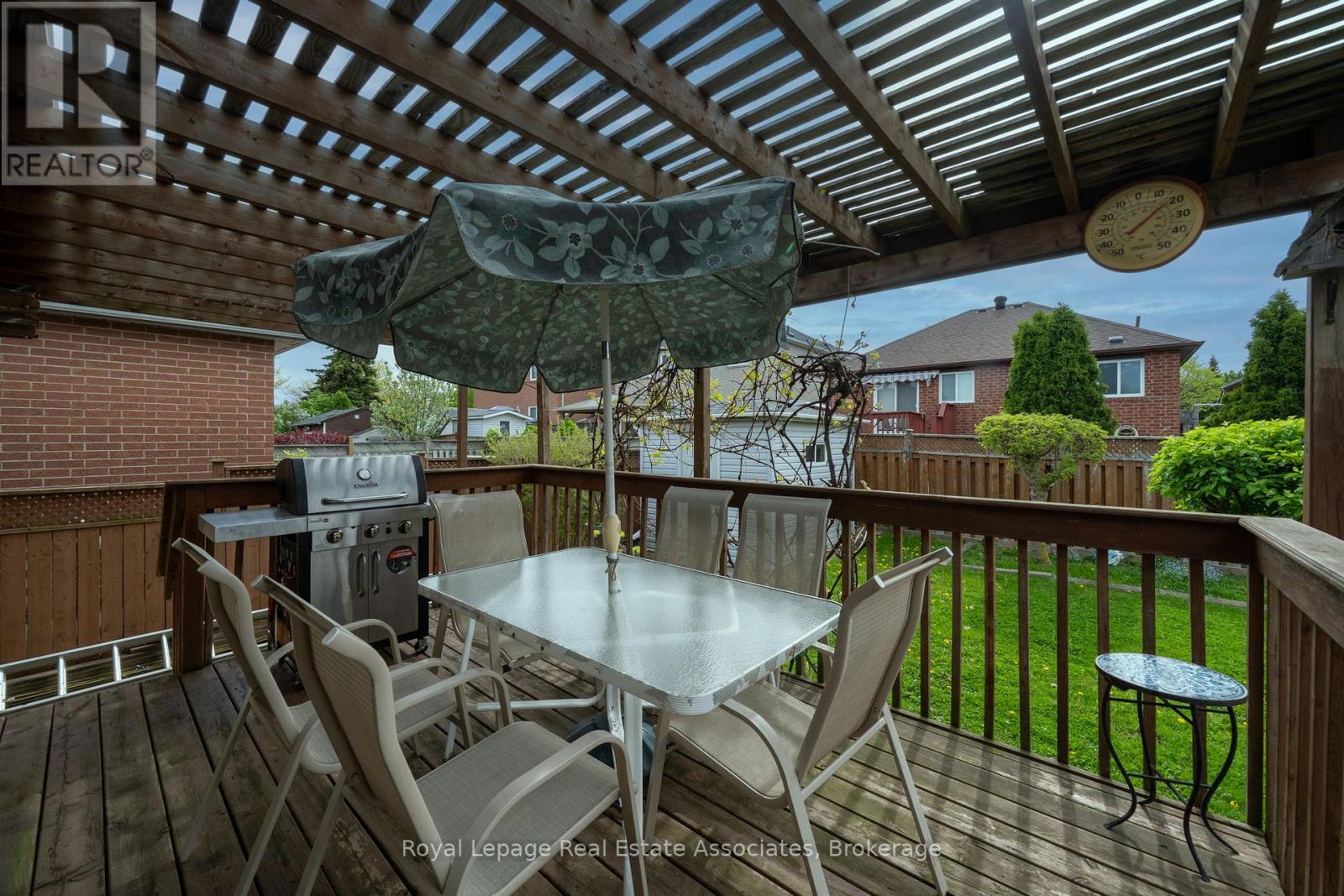 52 ROYAL ORCHARD DRIVE - 34