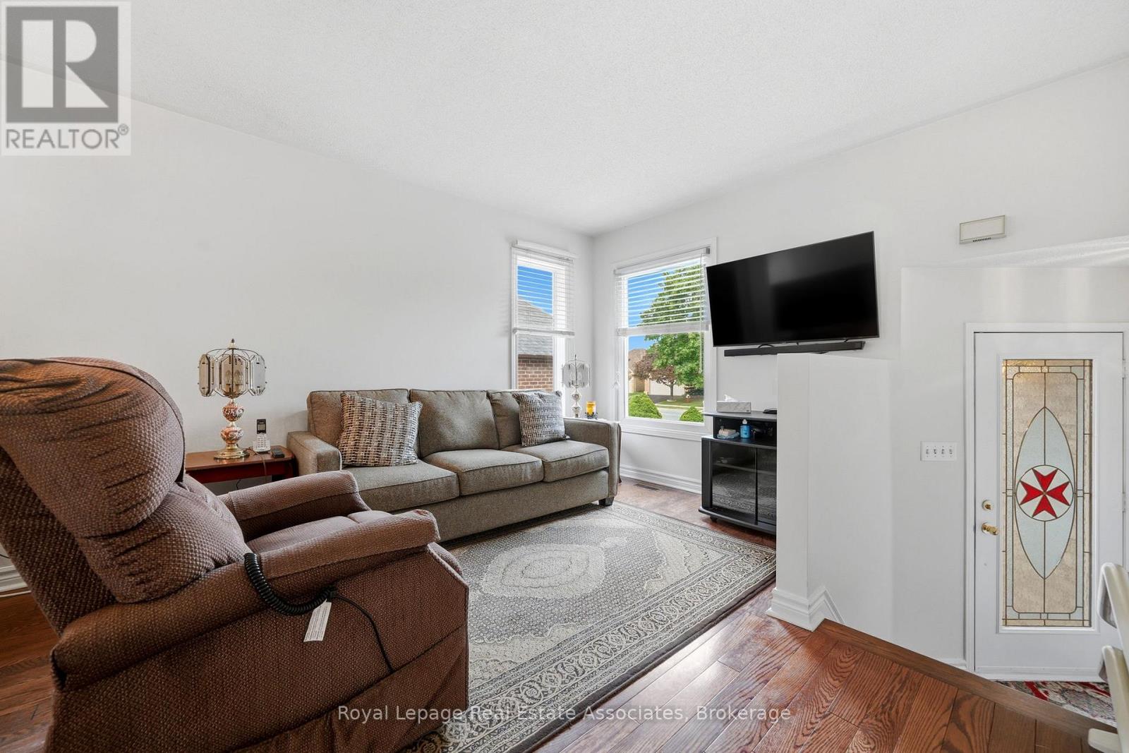 52 ROYAL ORCHARD DRIVE - 9