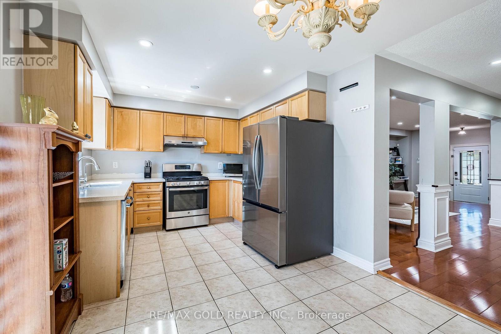 7 ROADMASTER LANE - 12