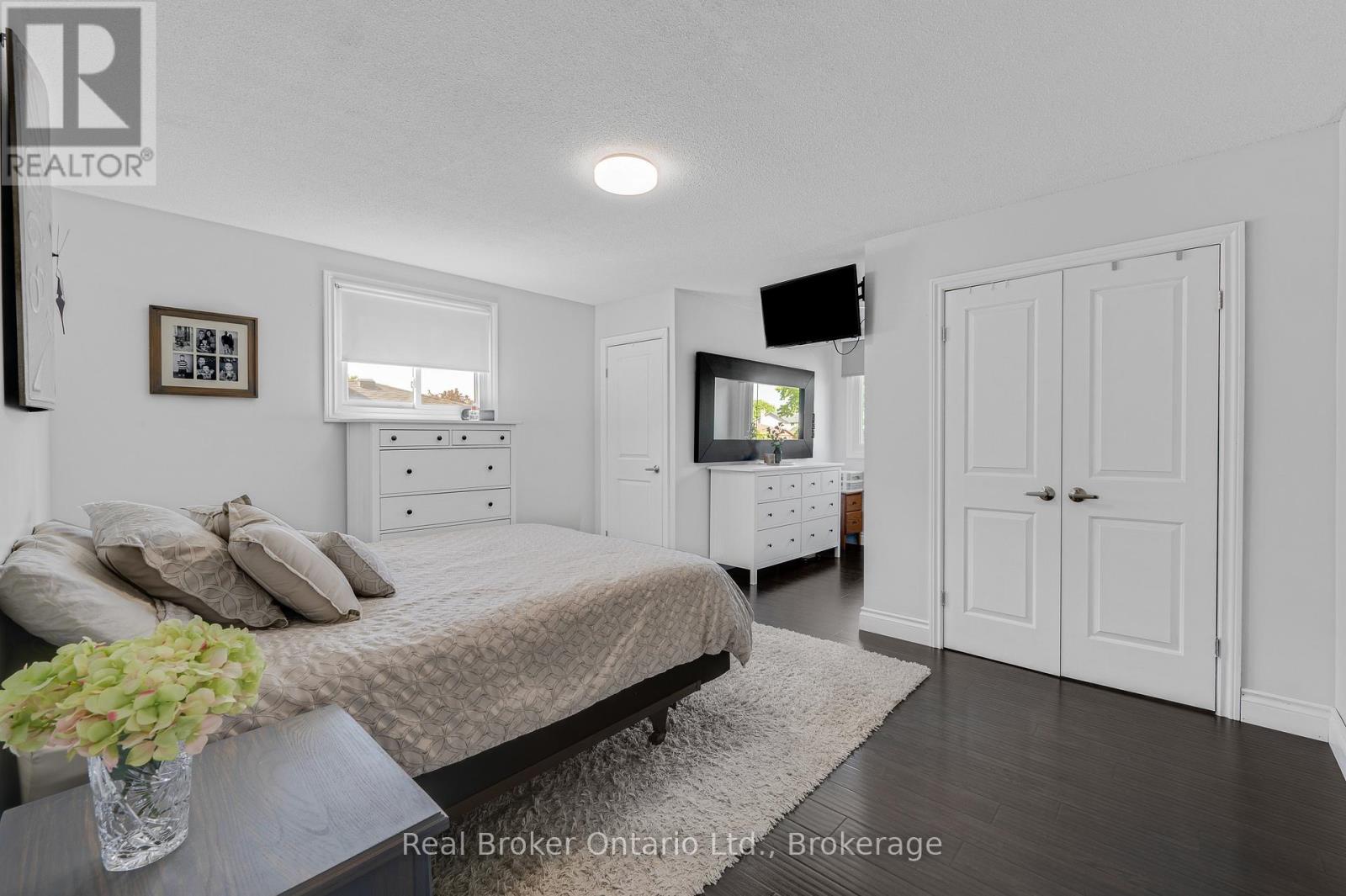 206 ATHENIA DRIVE - 24