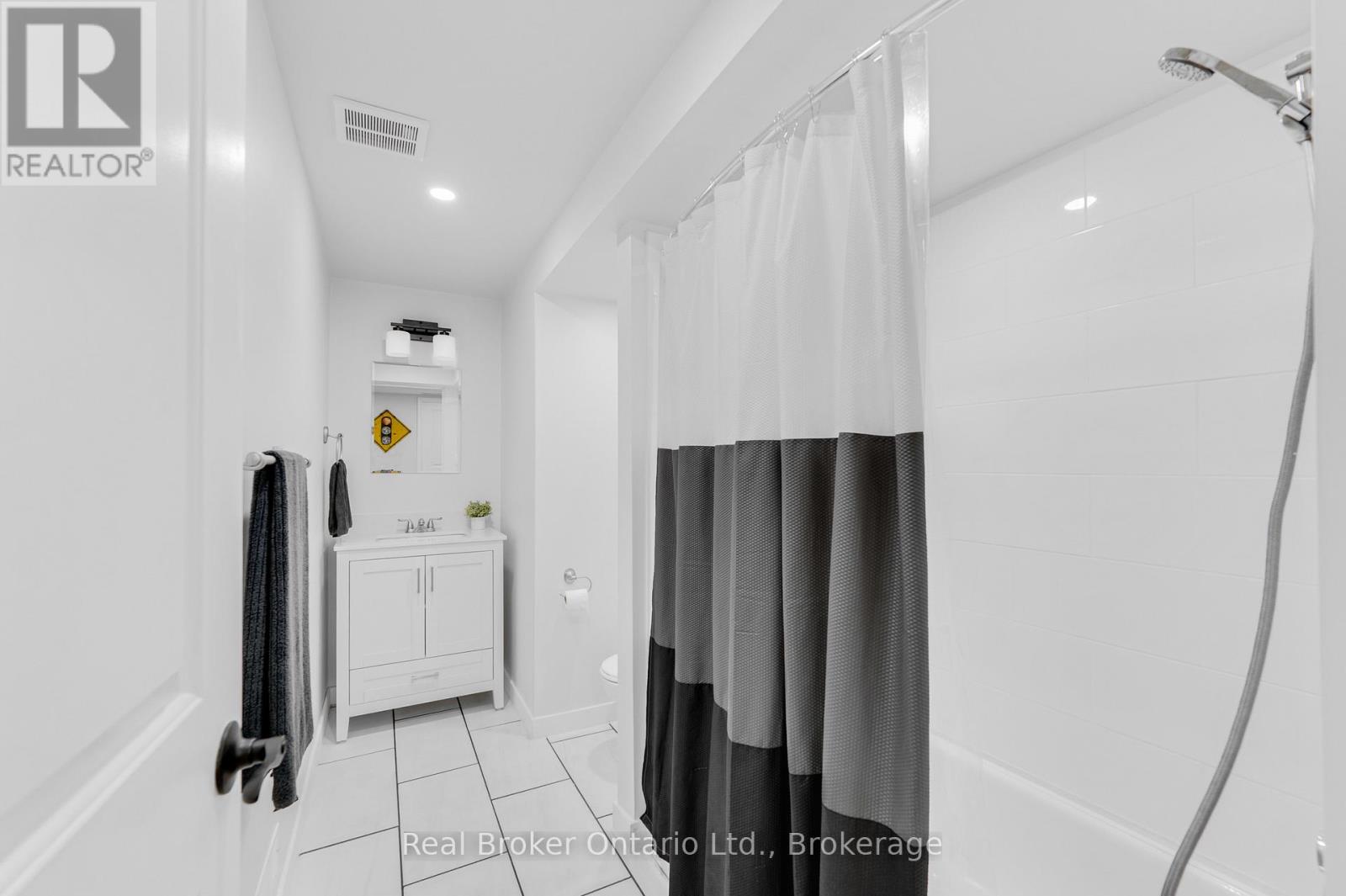206 ATHENIA DRIVE - 36