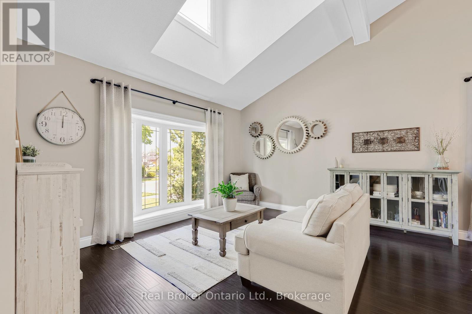206 ATHENIA DRIVE - 9