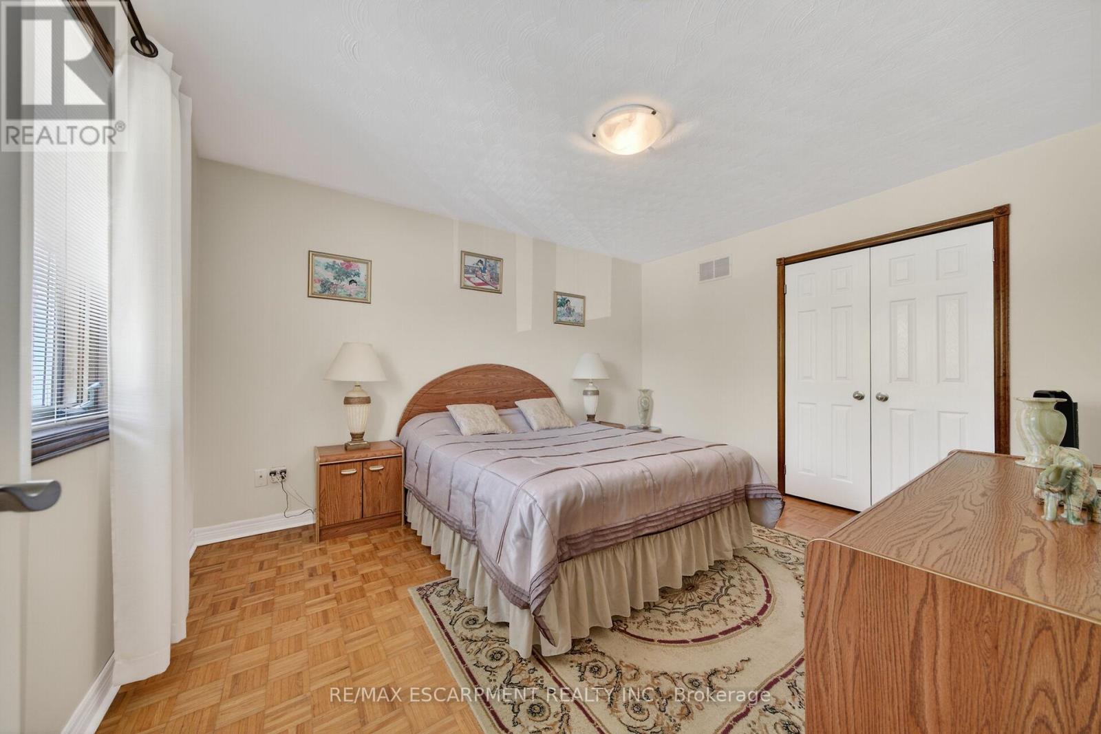 10 SKYE COURT - 22