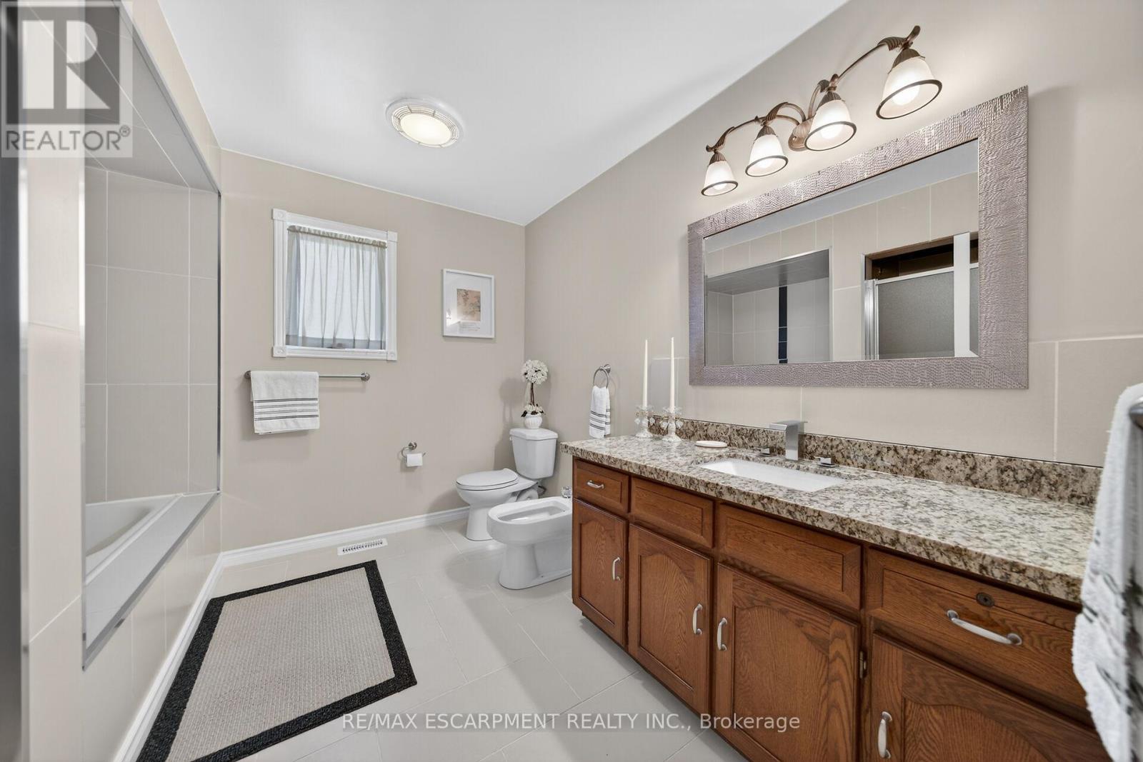 10 SKYE COURT - 24