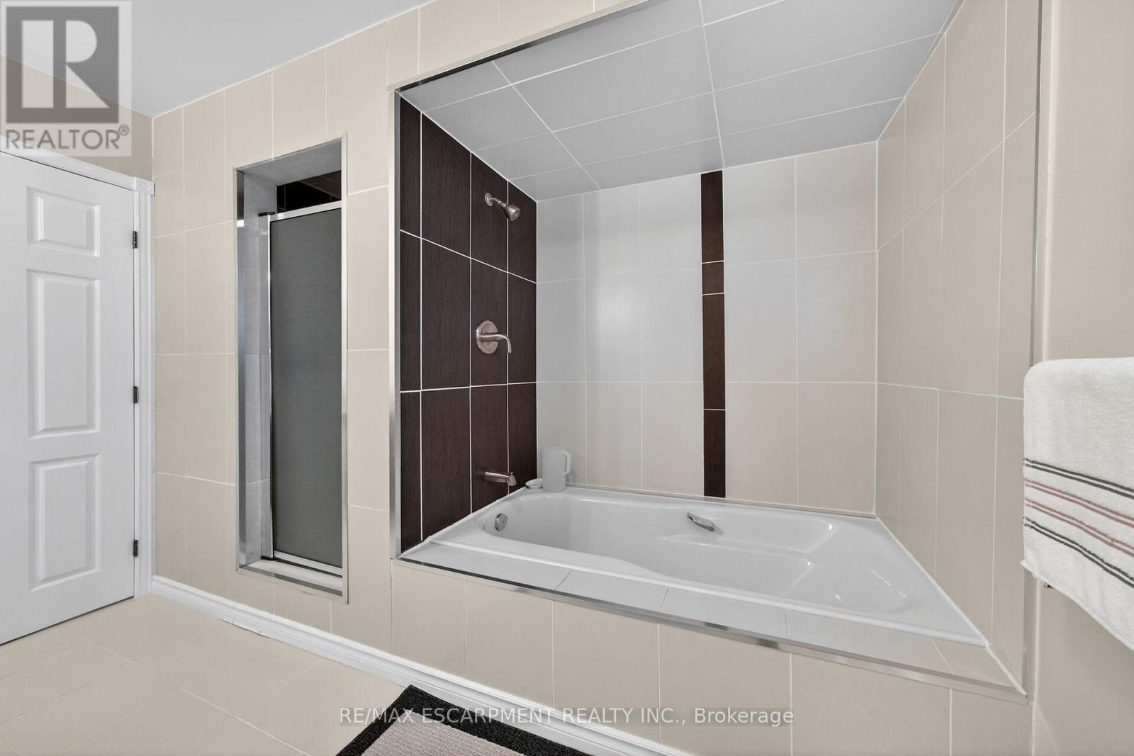 10 SKYE COURT - 25