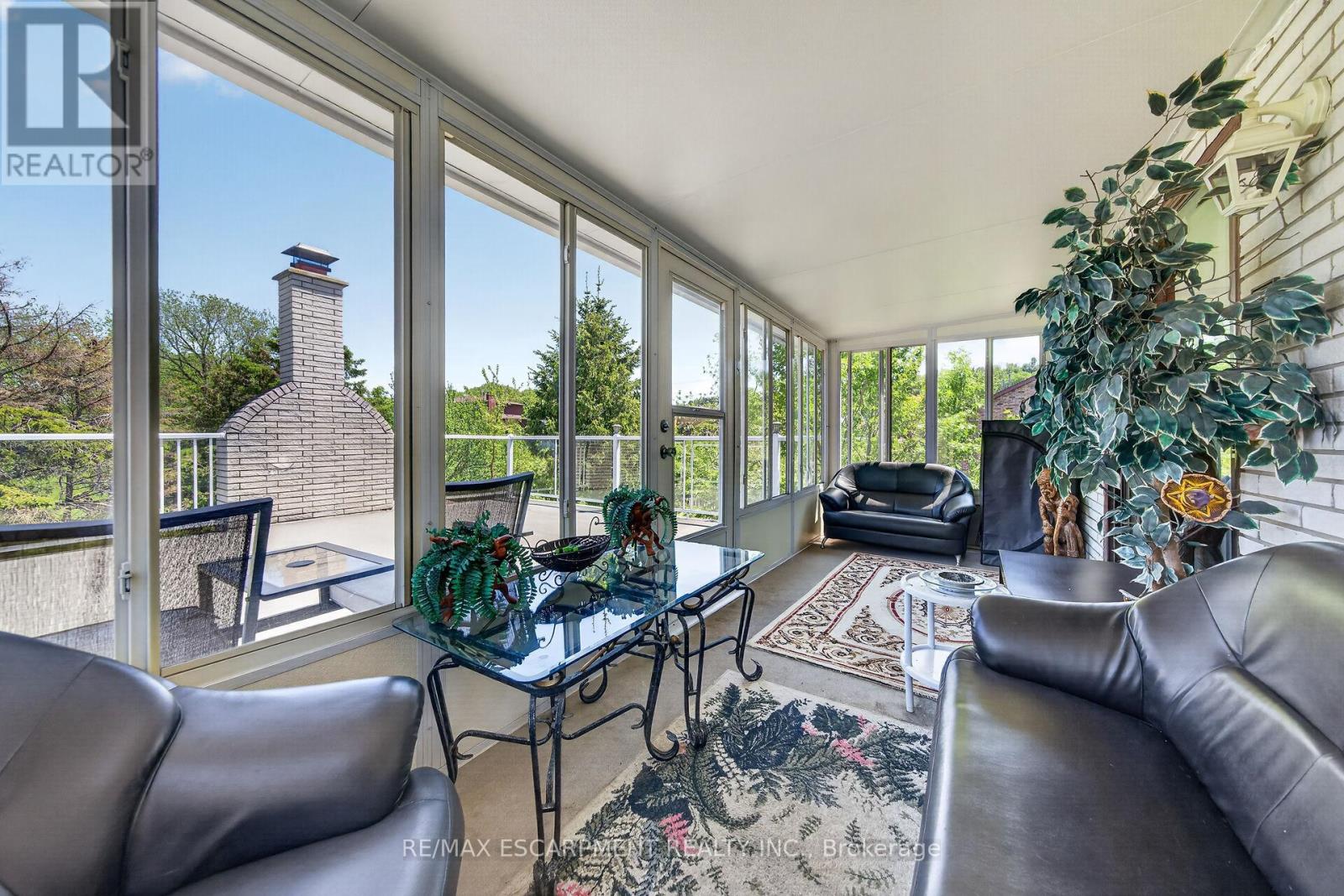 10 SKYE COURT - 32
