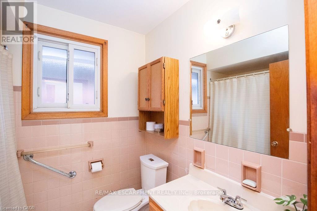 313 BARTON STREET W - 12