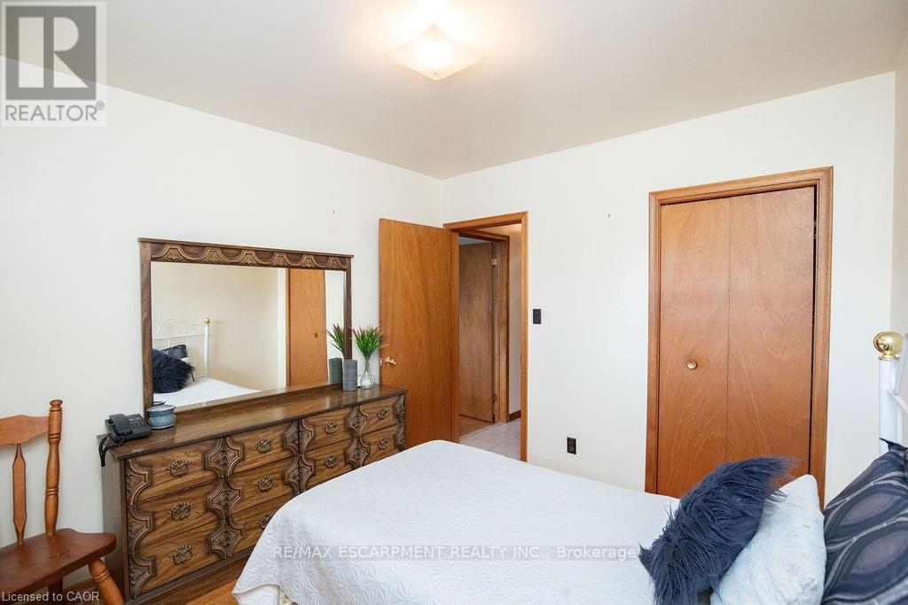 313 BARTON STREET W - 14