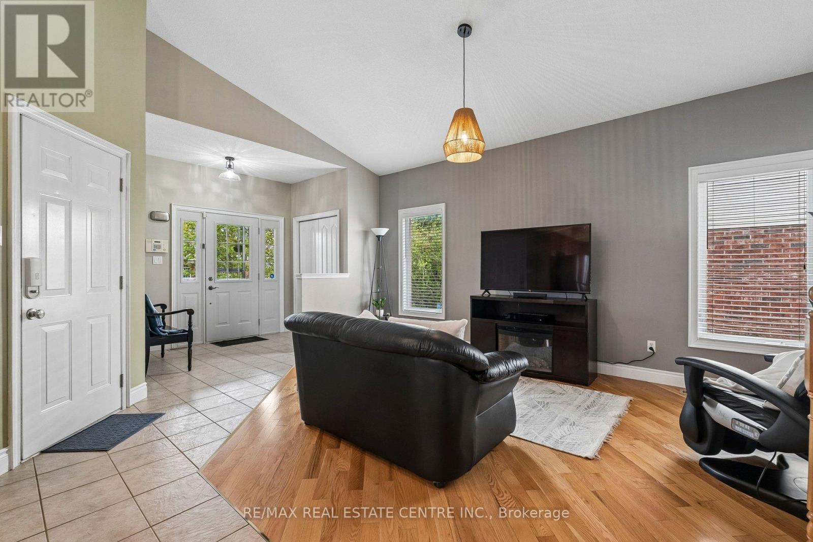 704 RUSSEL COURT - 10