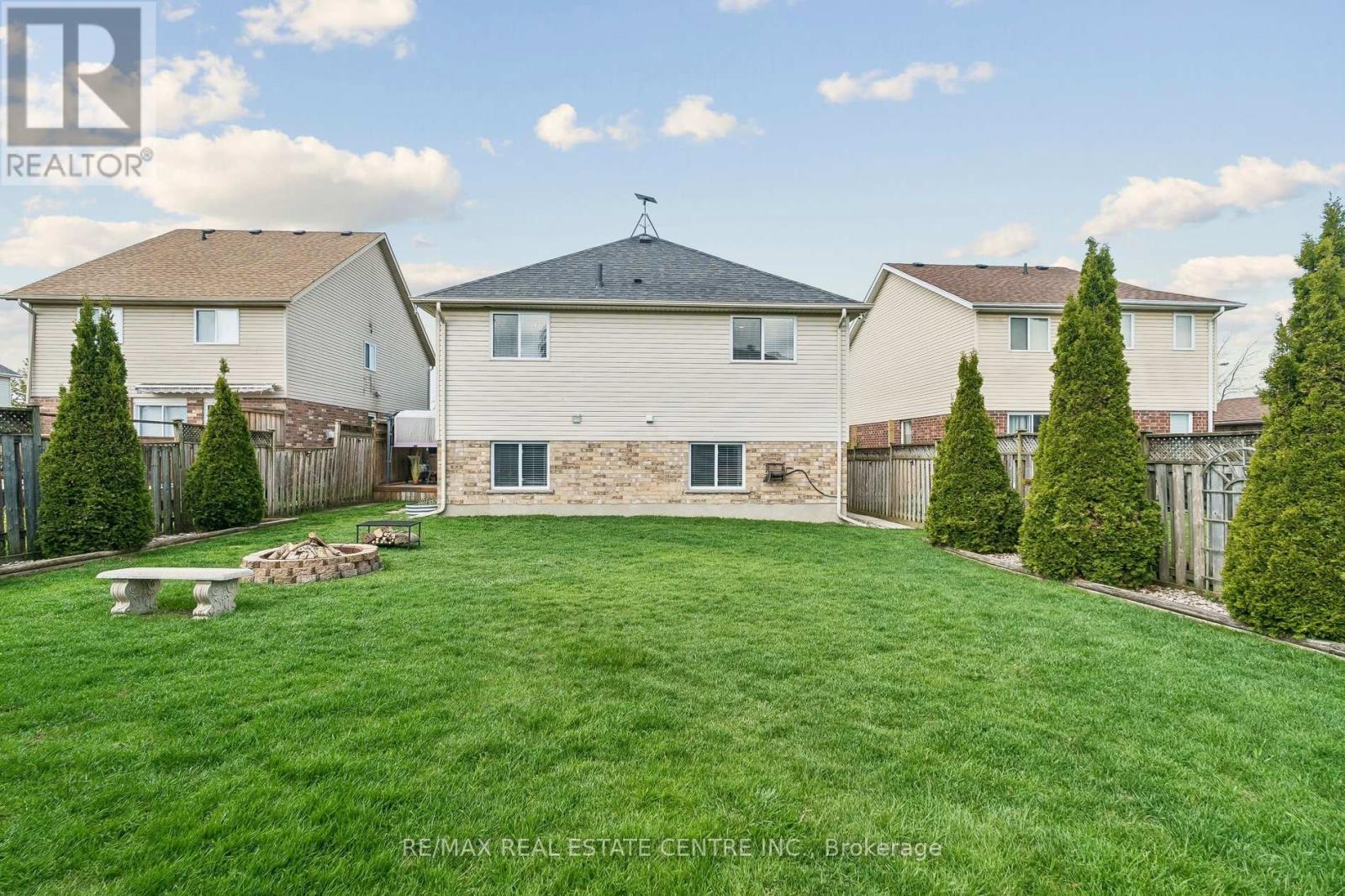 704 RUSSEL COURT - 47