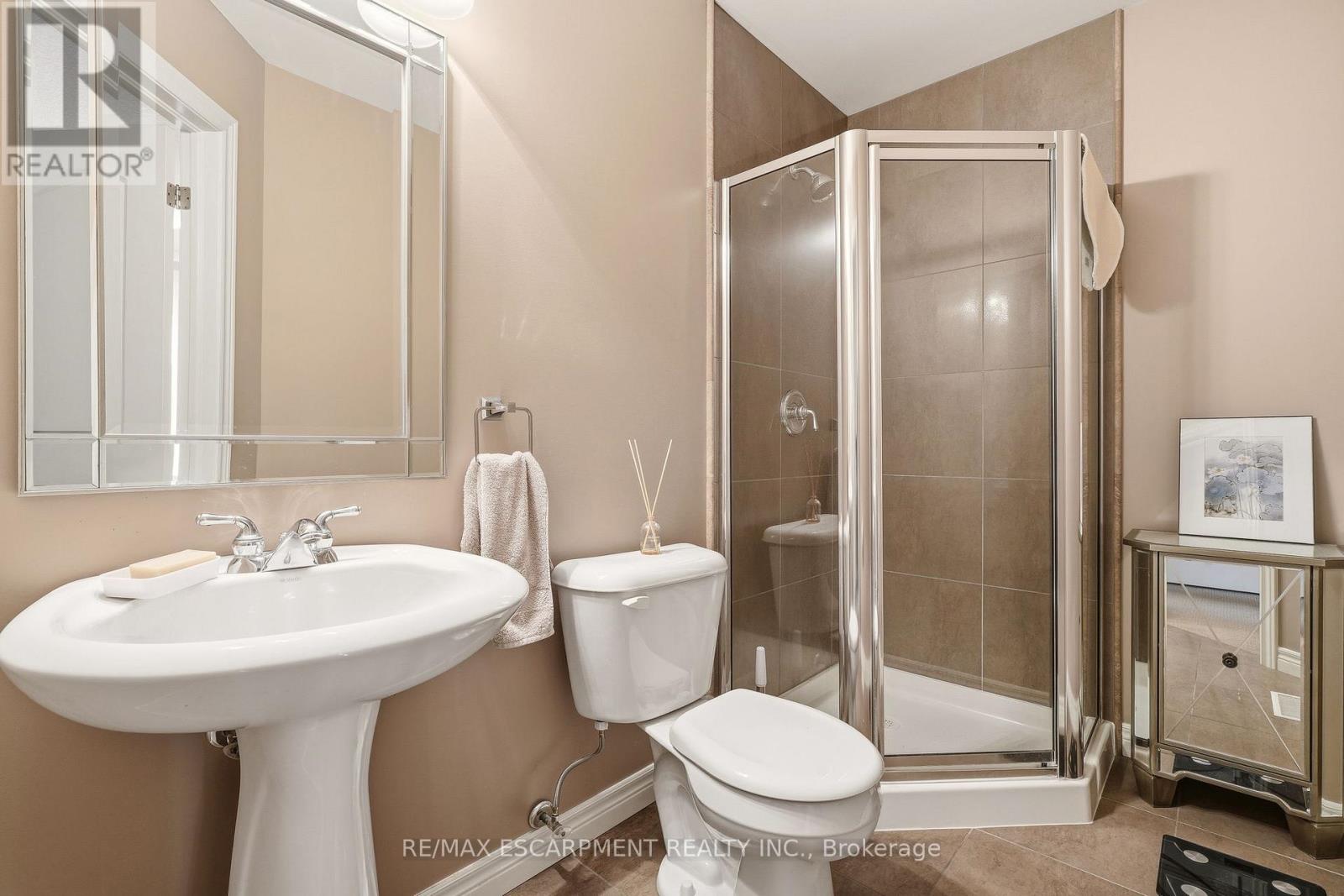 72 MCGRATH COURT - 28