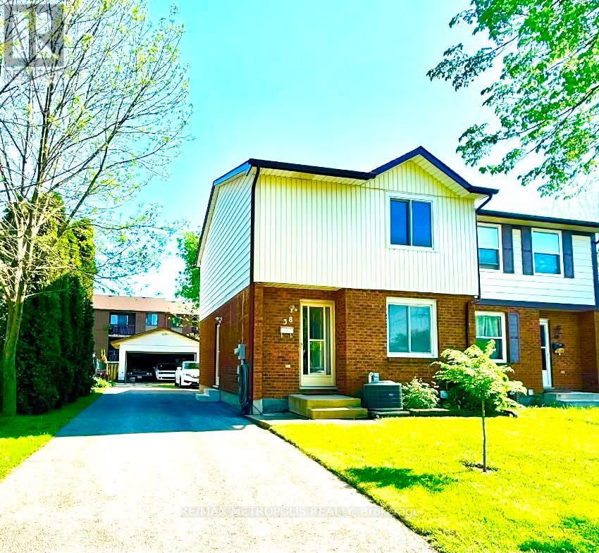 38 DOUGHERTY CRESCENT - 1