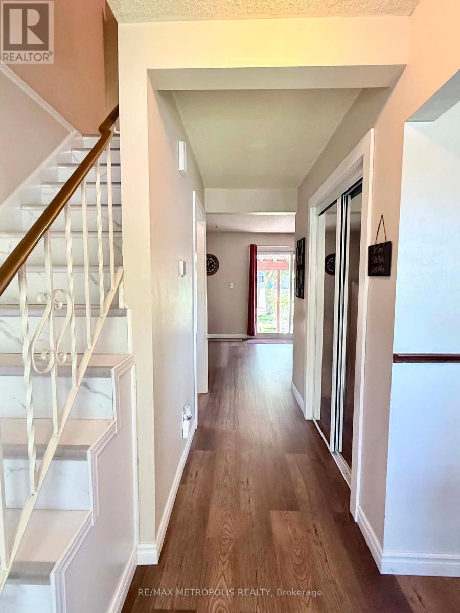 38 DOUGHERTY CRESCENT - 16