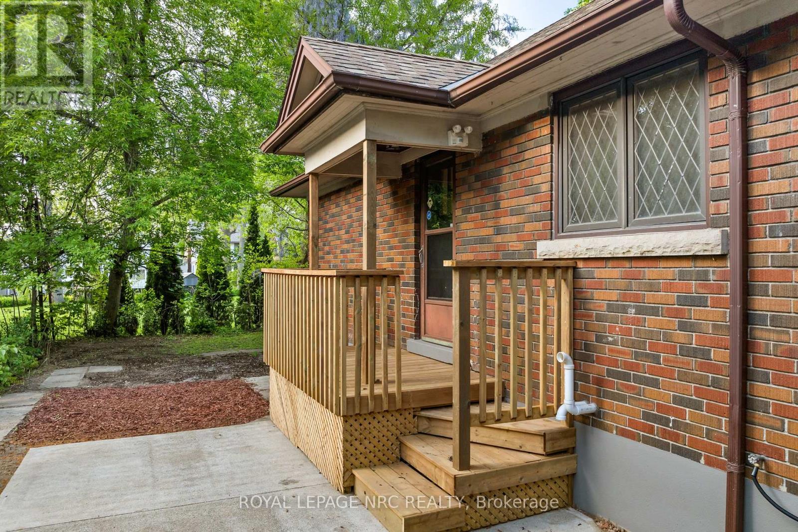 3 GARDINER PLACE - 29