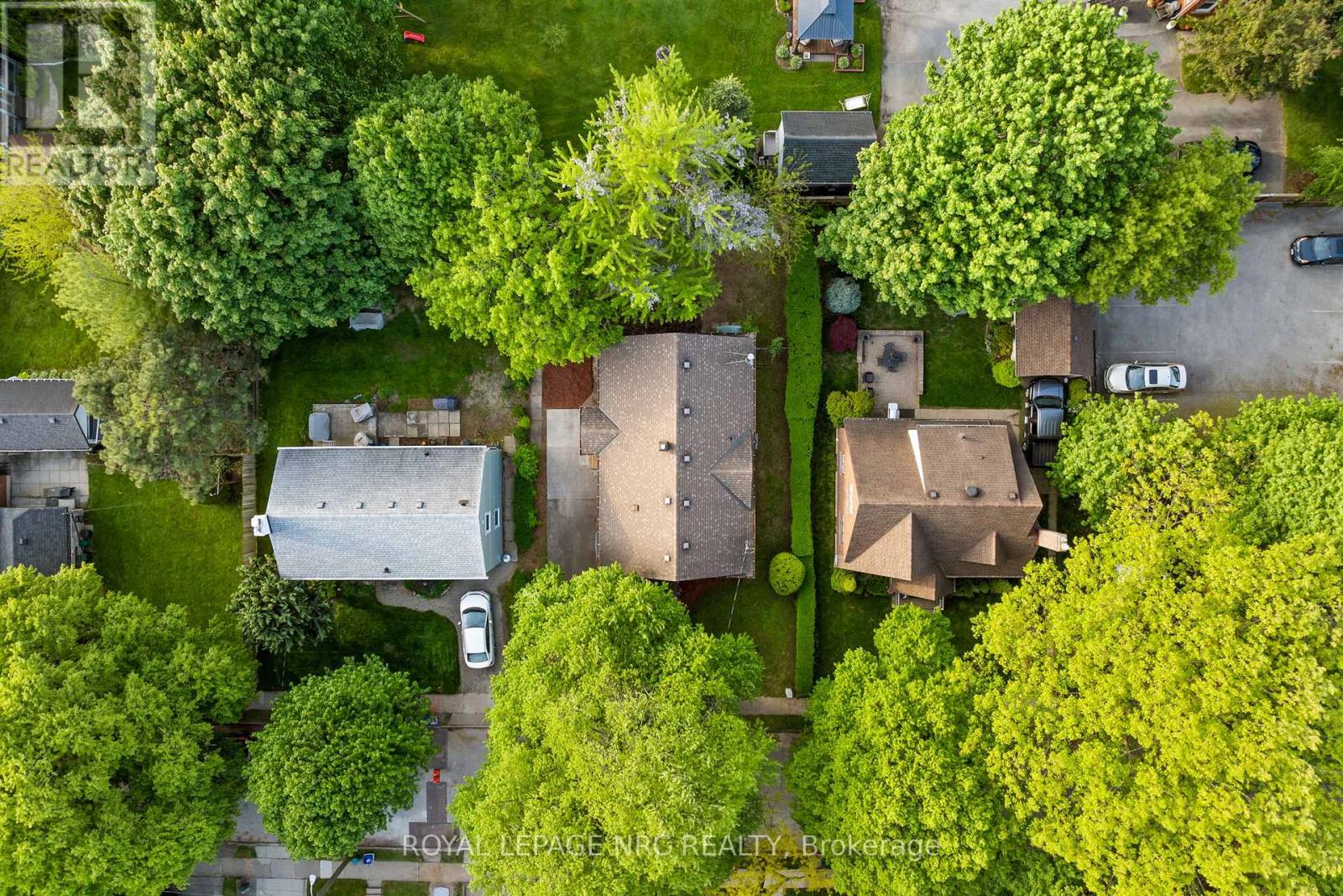 3 GARDINER PLACE - 42