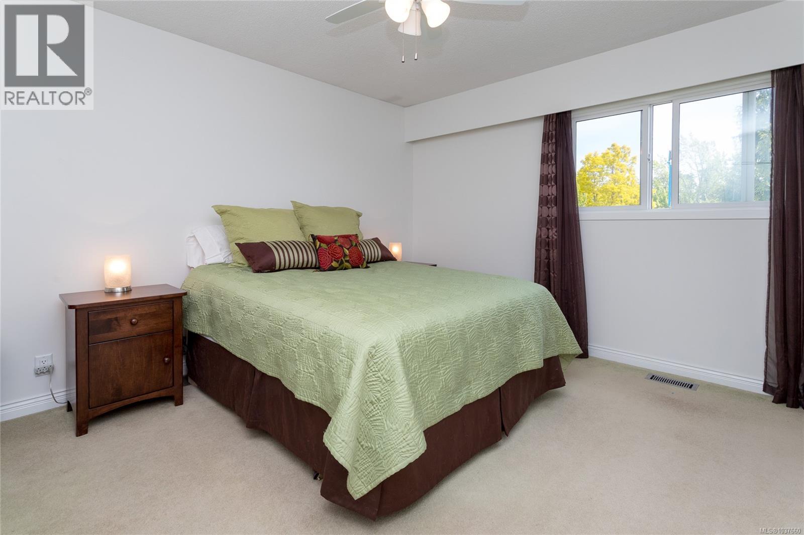 1594 Burnley Pl - 10