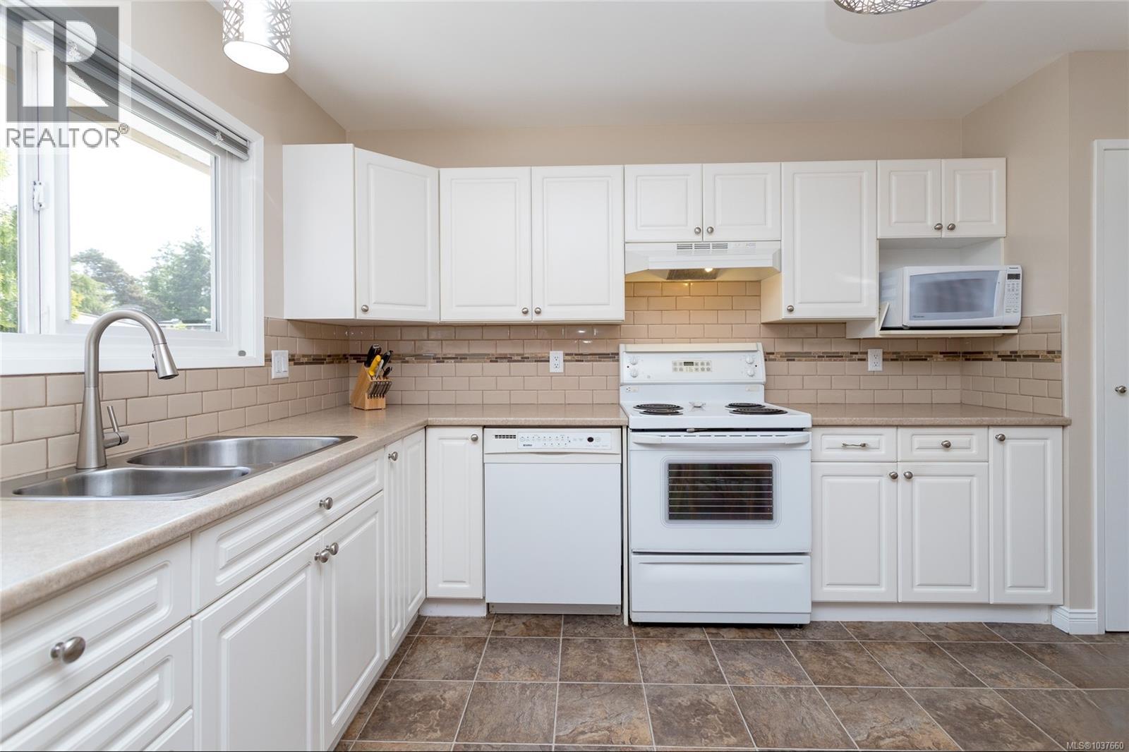 1594 Burnley Pl - 4