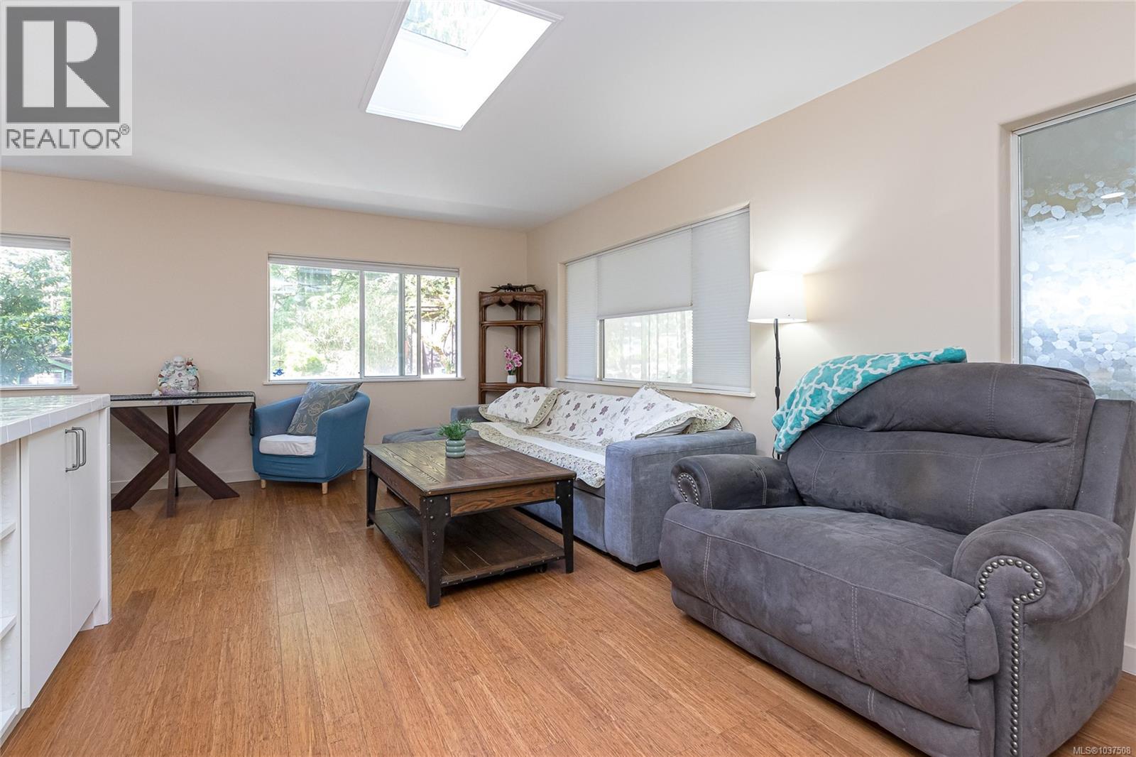 50 2500 Florence Lake Rd, Langford