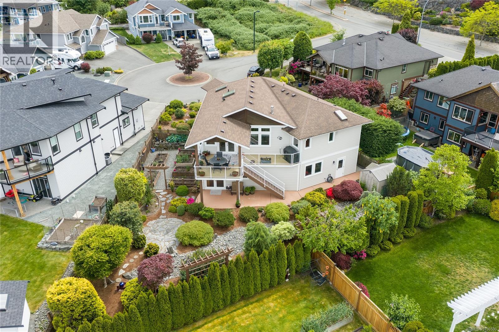 605 Stevens Pl - 64