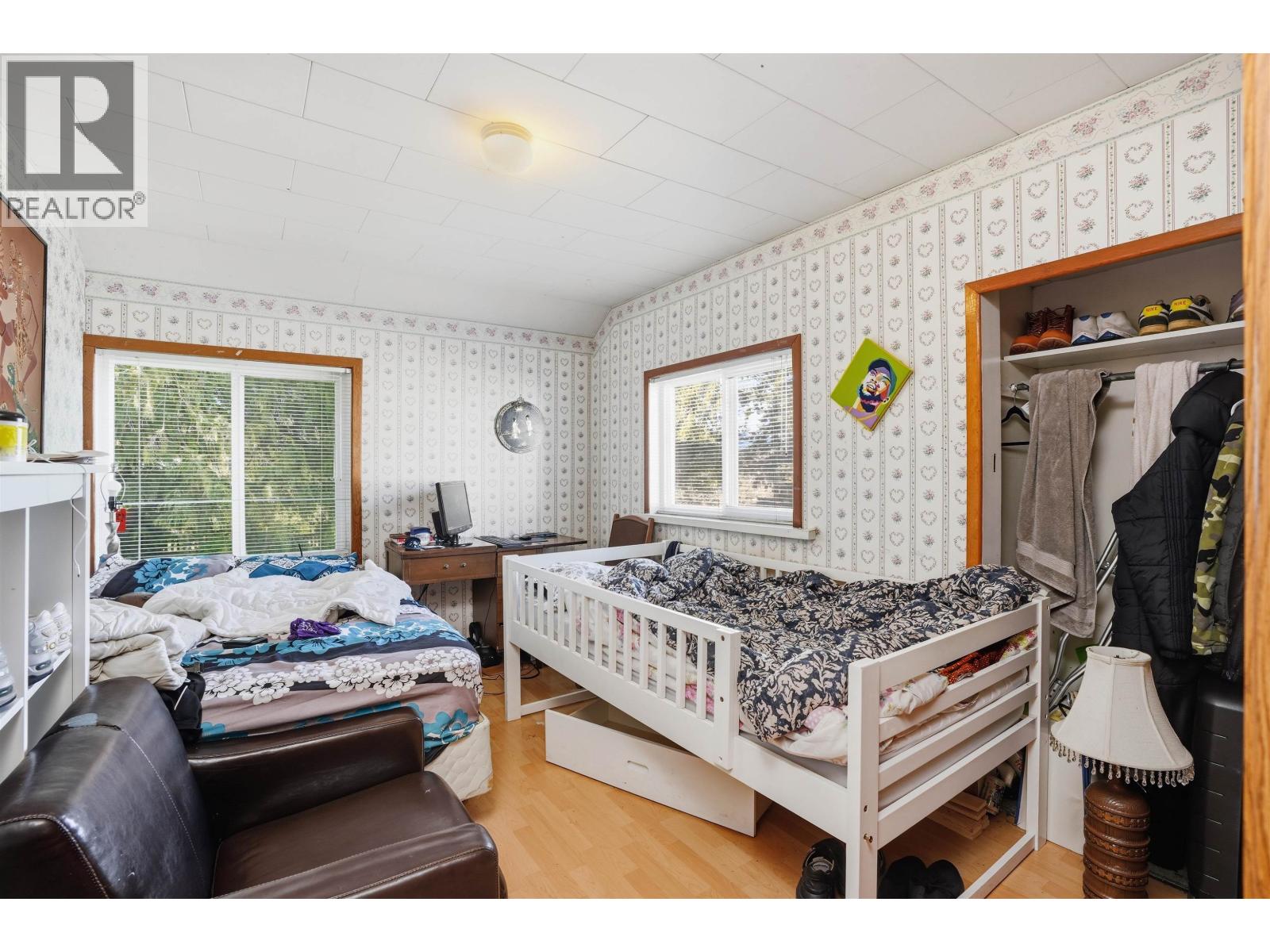 5689 PORPOISE BAY ROAD, Sechelt