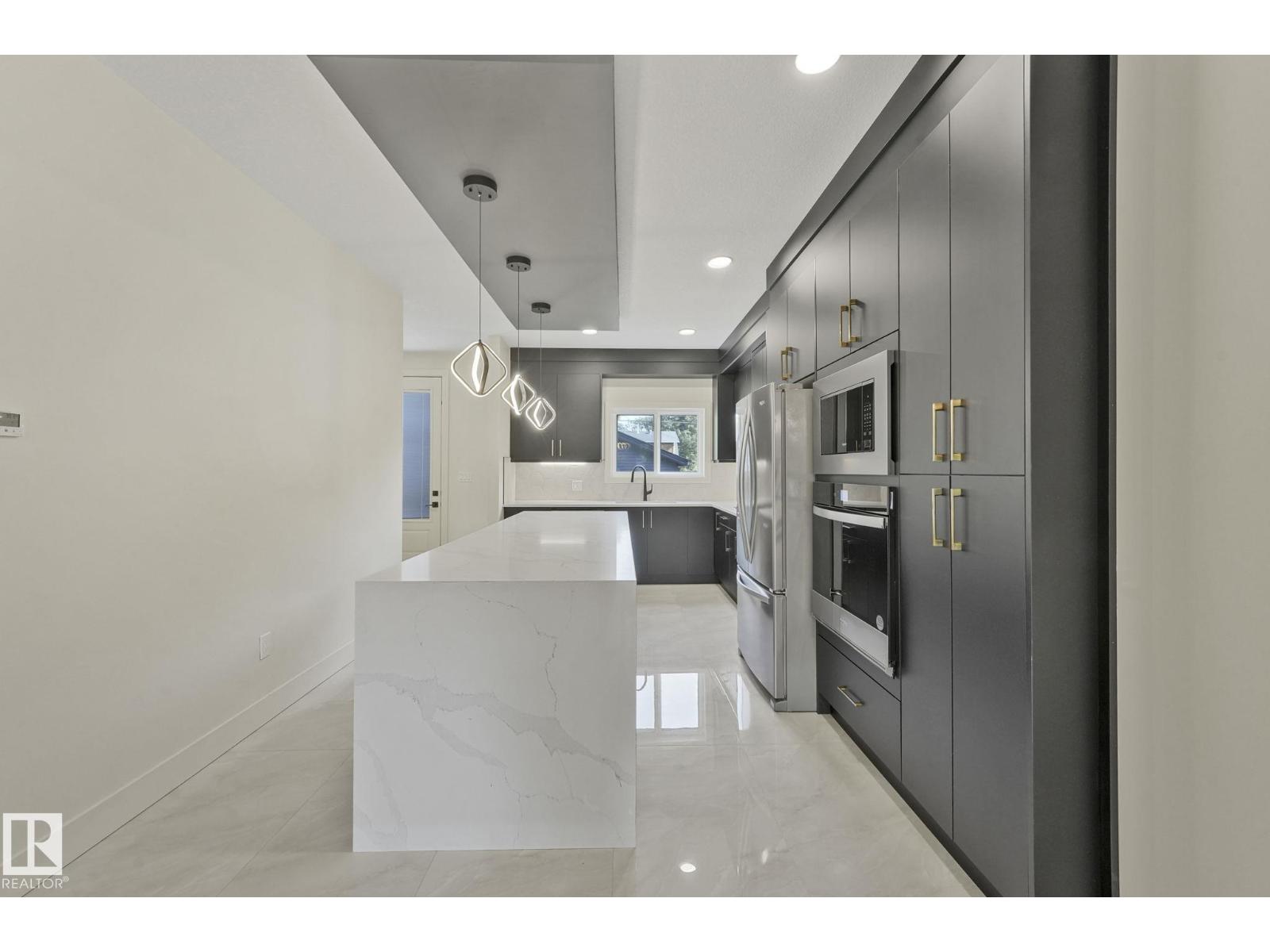 10965 129 ST NW - 14
