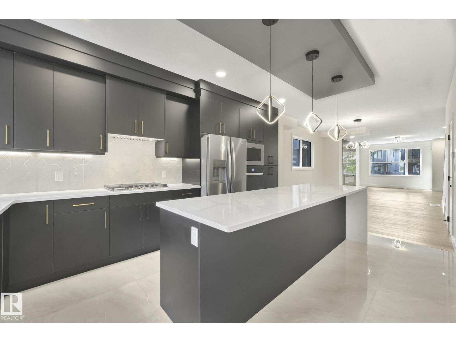 10965 129 ST NW - 16