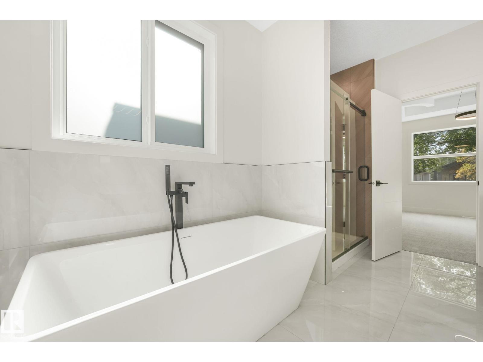 10965 129 ST NW - 40