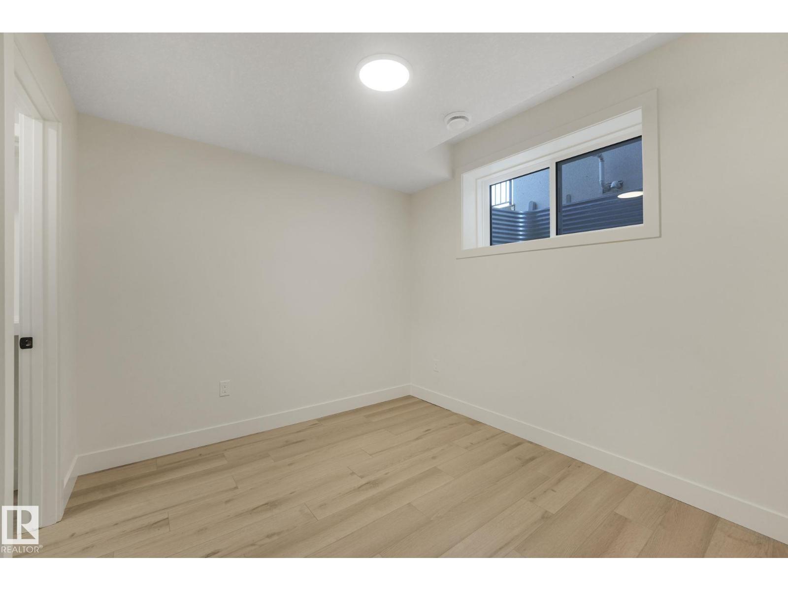 10965 129 ST NW - 53