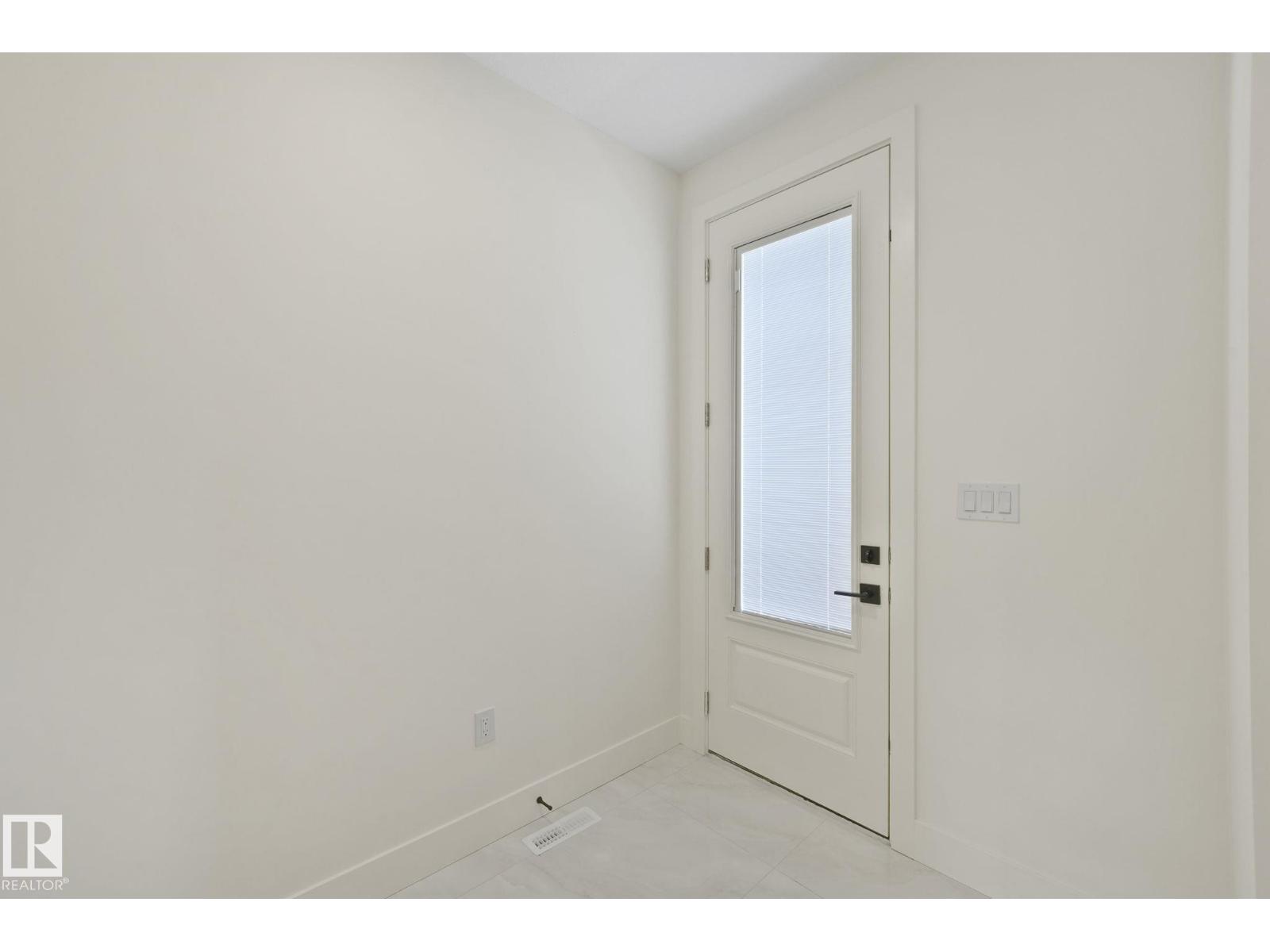 10965 129 ST NW - 56