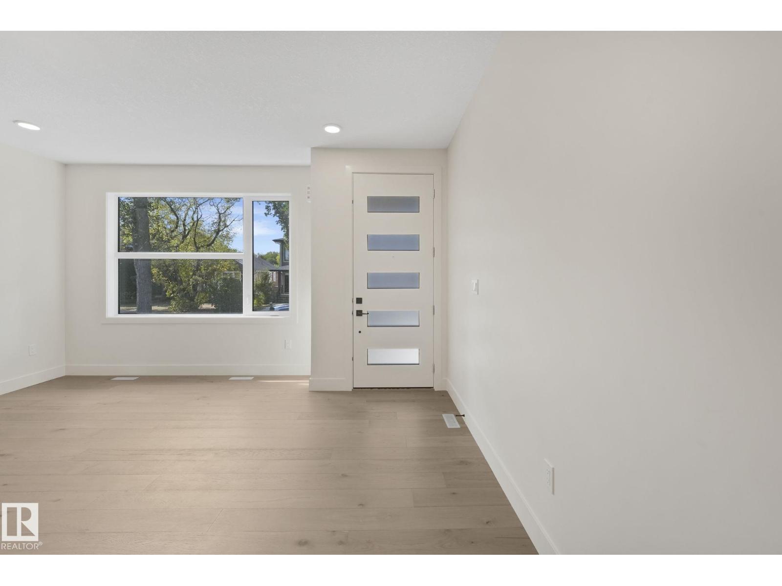 10965 129 ST NW - 6