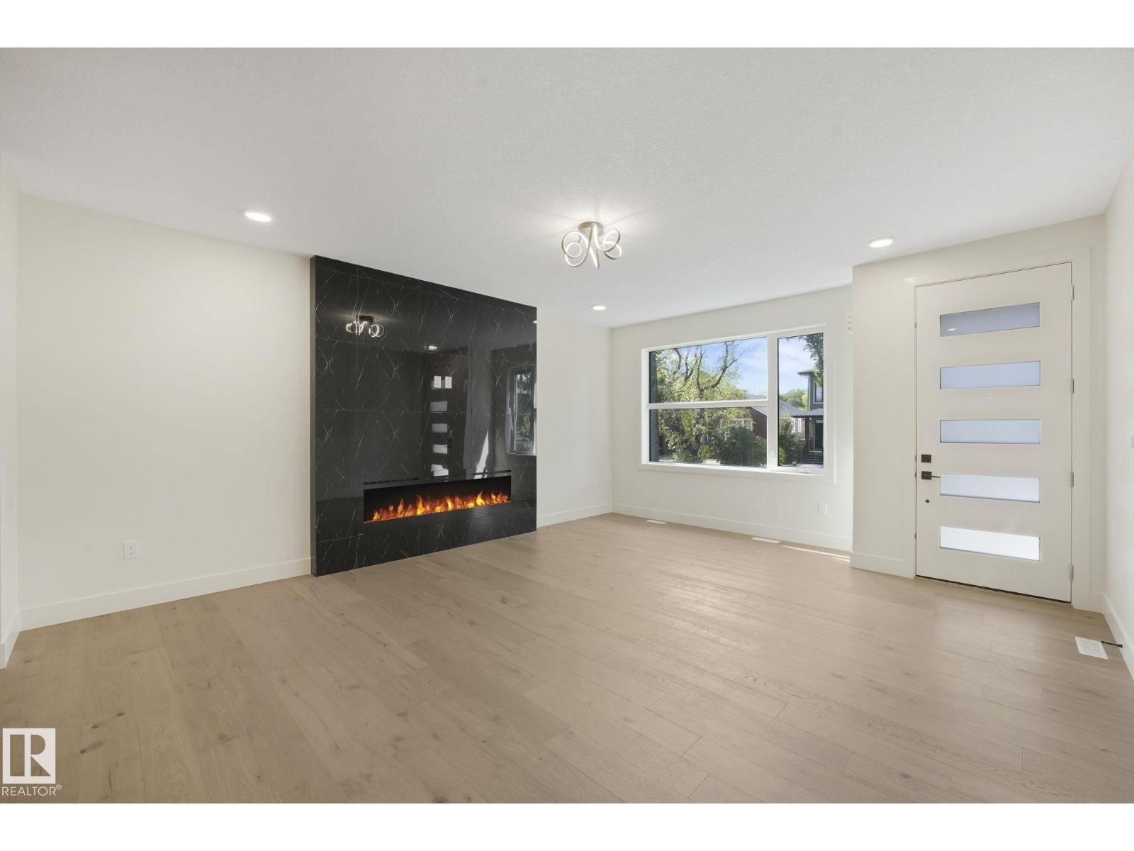 10965 129 ST NW - 8