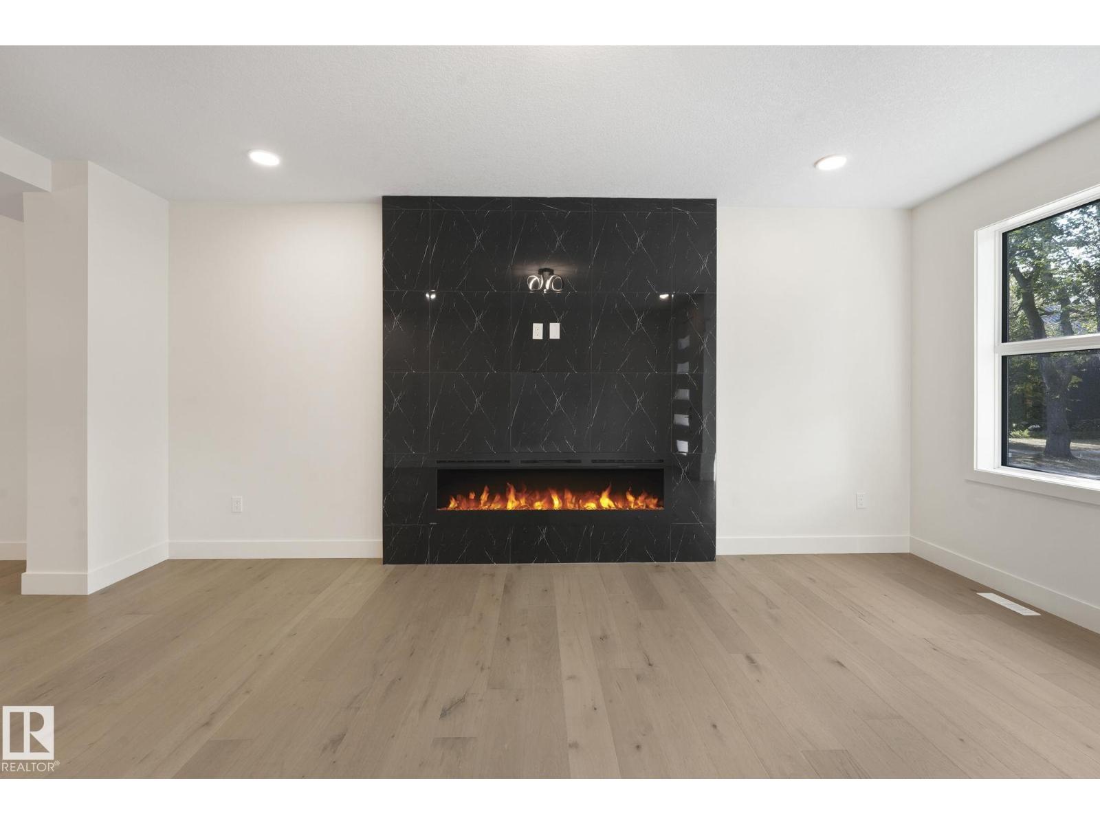 10965 129 ST NW - 9