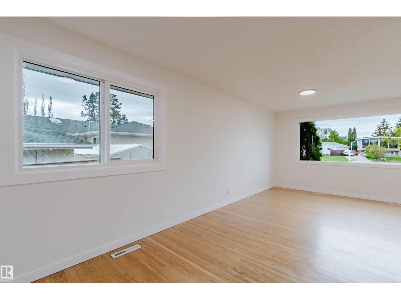 8311 160 ST NW - 10