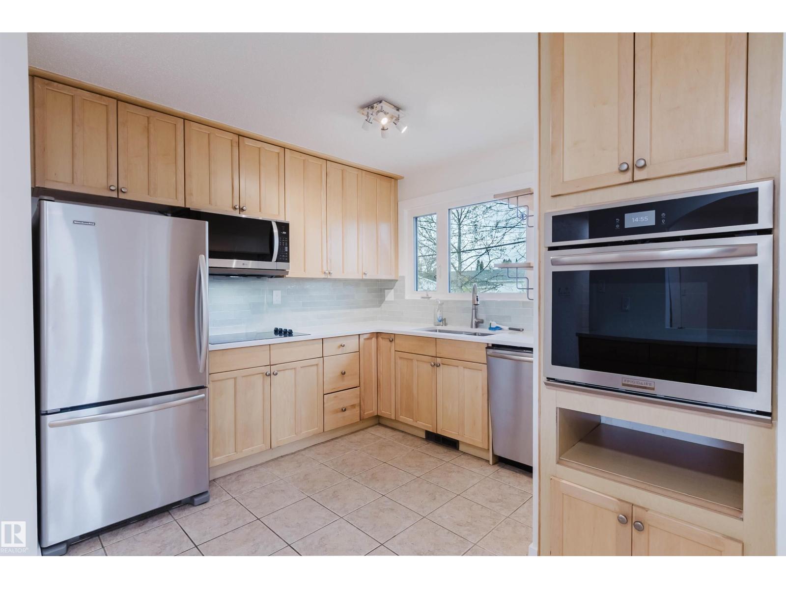 8311 160 ST NW - 11