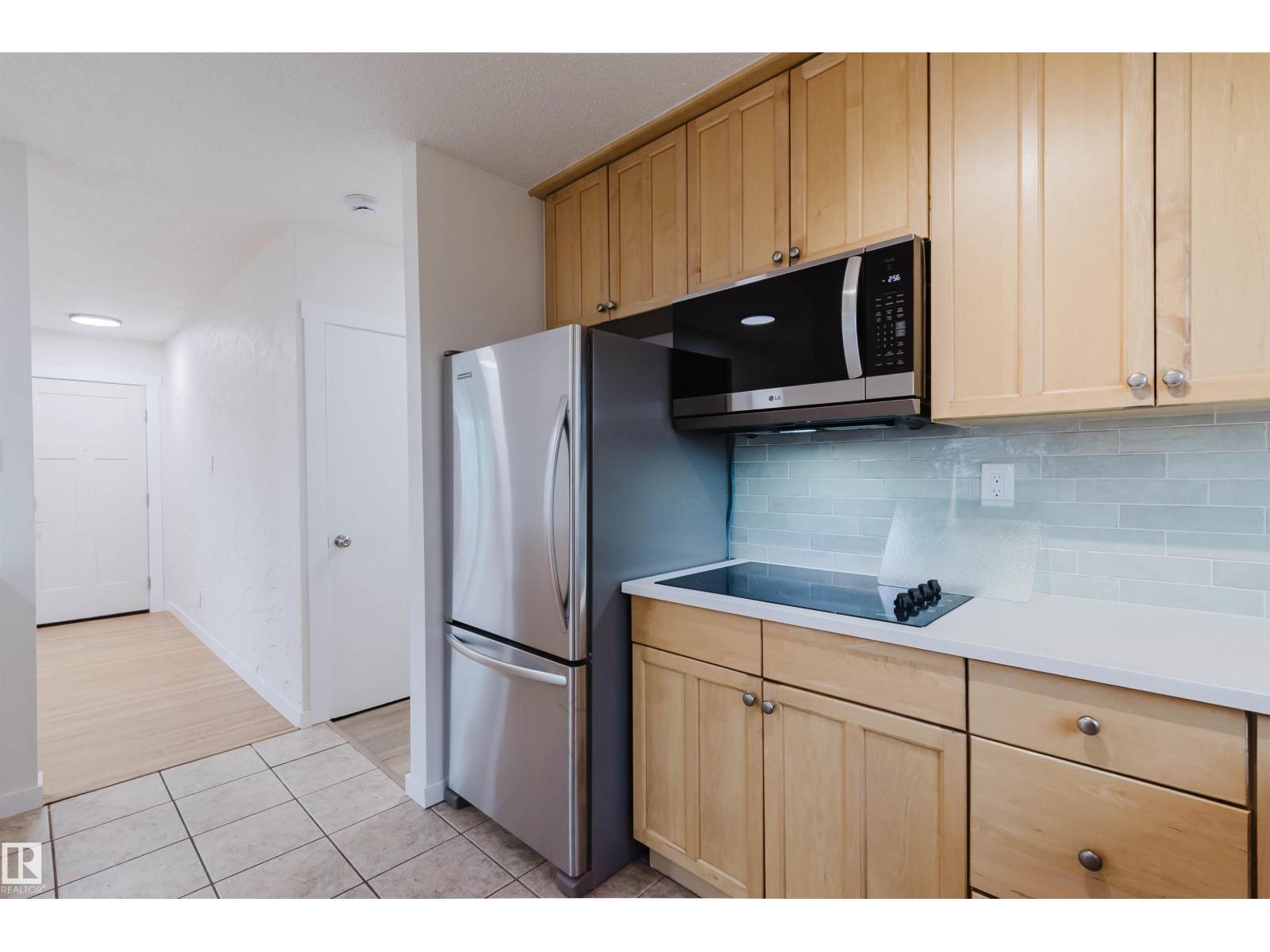 8311 160 ST NW - 15