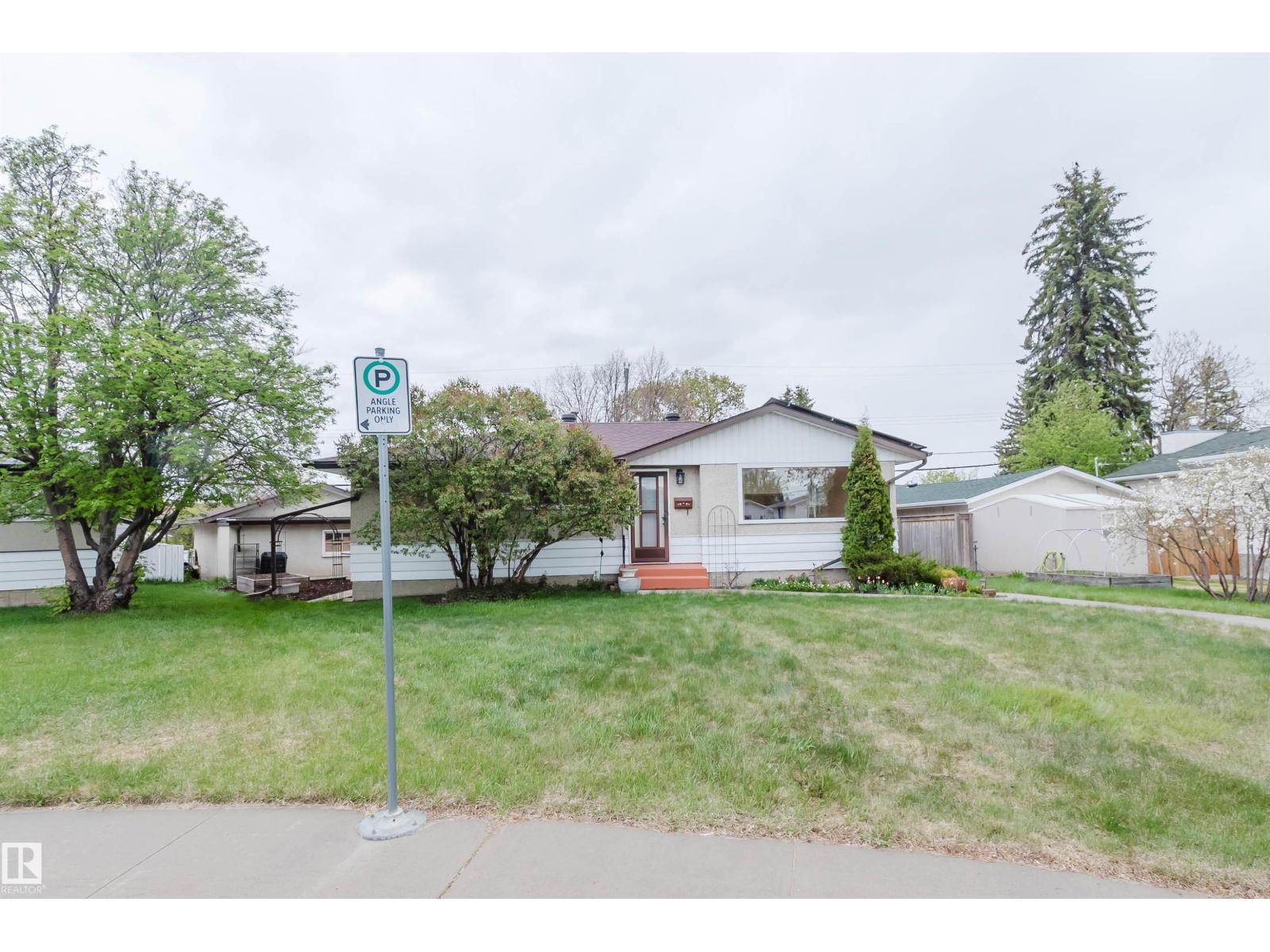 8311 160 ST NW - 2