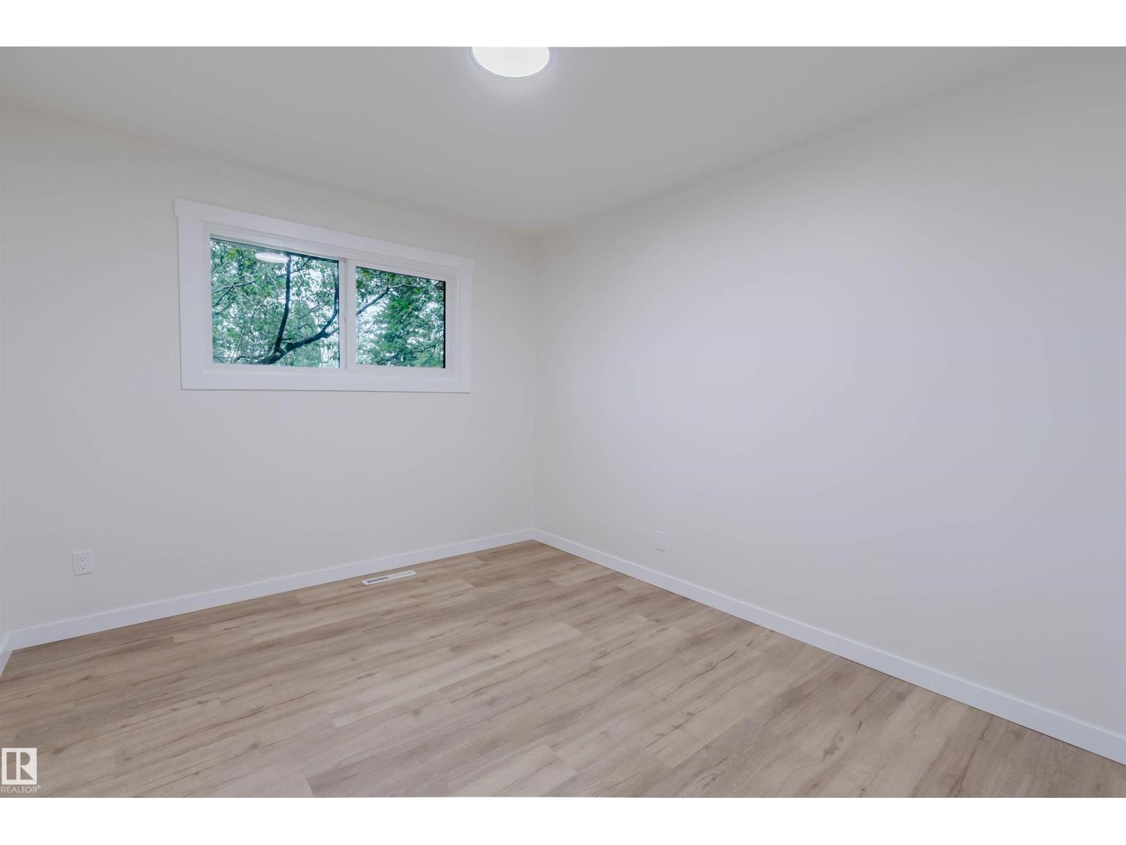 8311 160 ST NW - 20