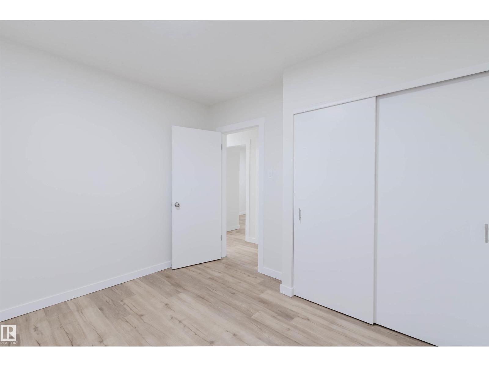 8311 160 ST NW - 23