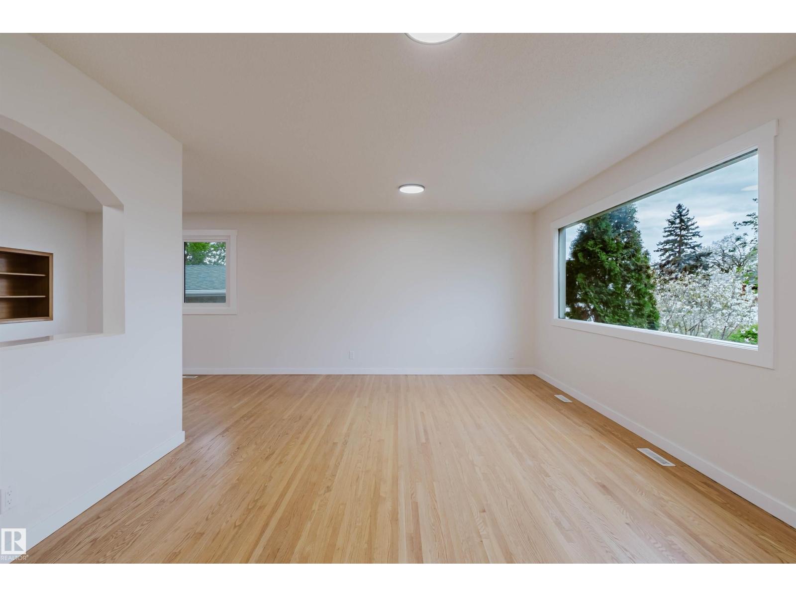 8311 160 ST NW - 24