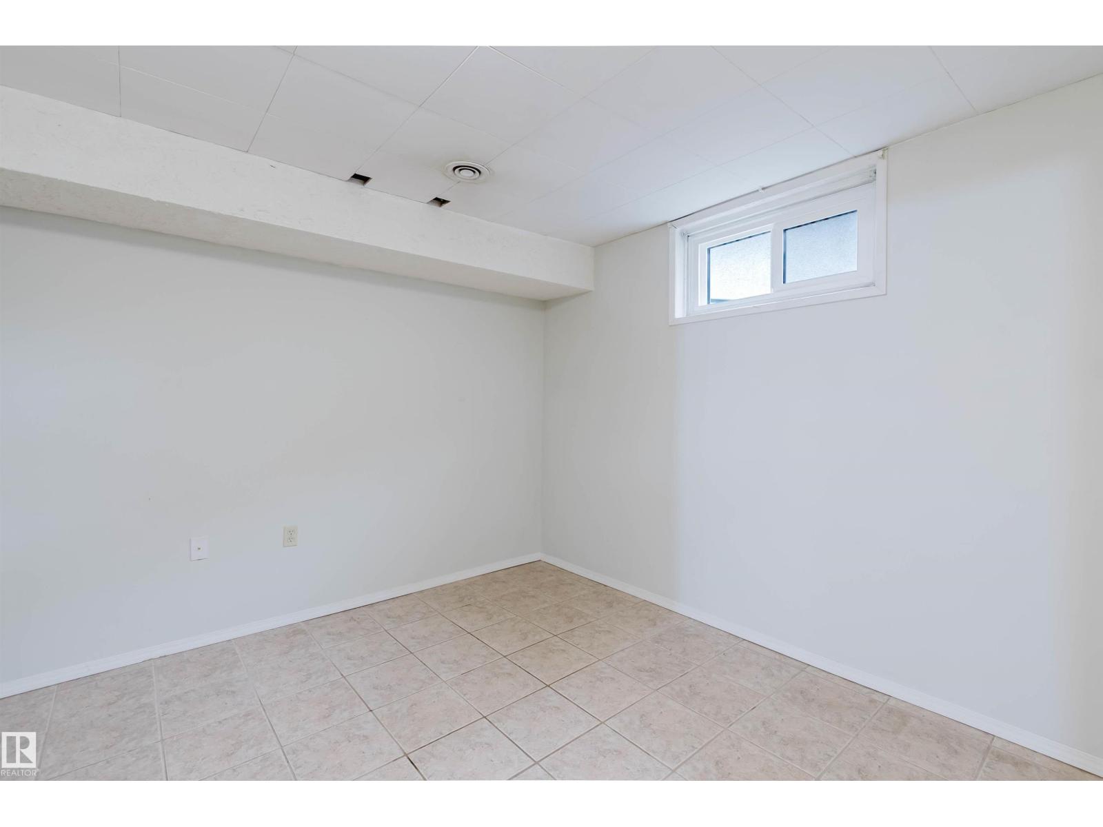 8311 160 ST NW - 30