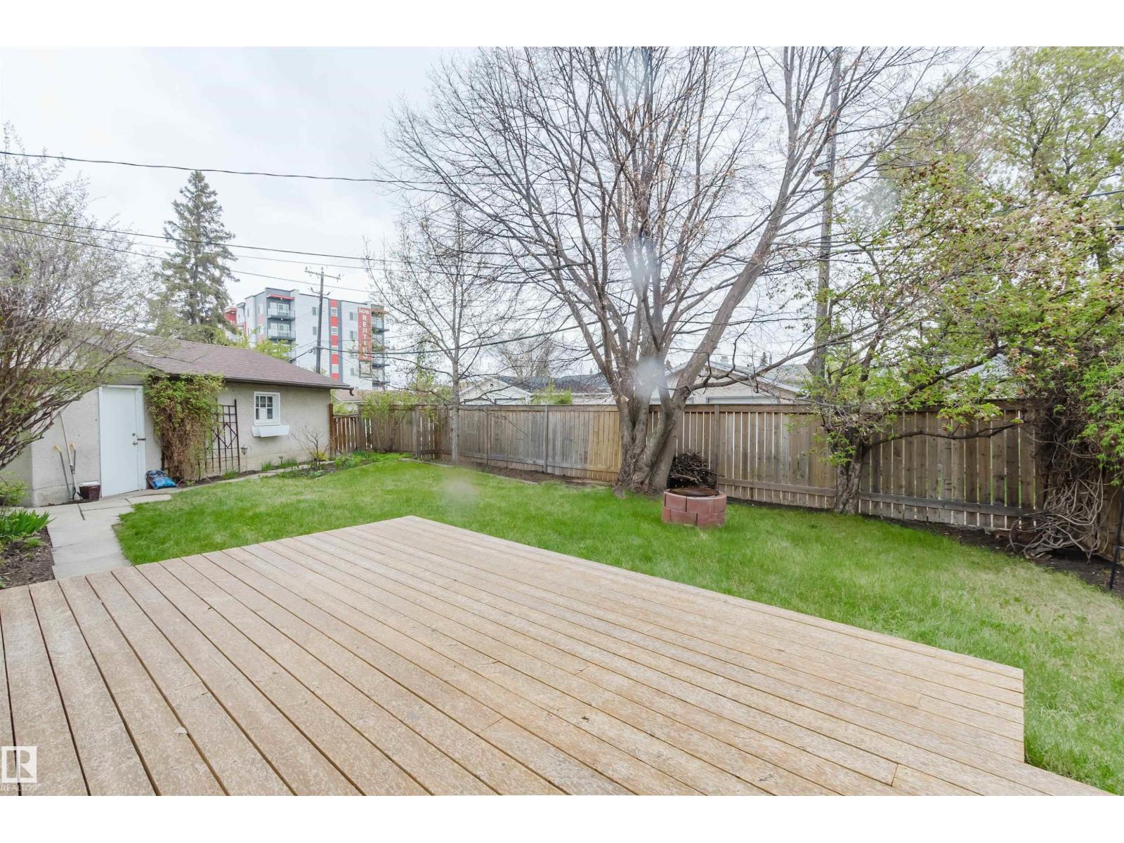 8311 160 ST NW - 38