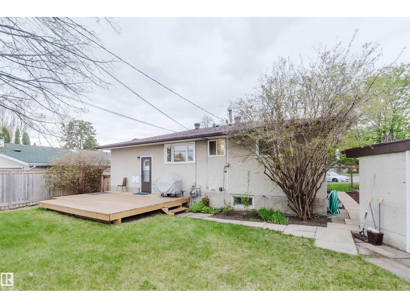 8311 160 ST NW - 42