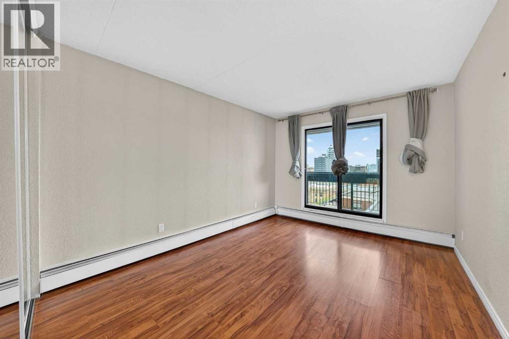 #902 735 12 Avenue SW - 18