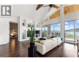 5pc Ensuite bath - 6267 Sundstrom Place Unit# 11, Peachland, BC V0H1X7 Photo 21