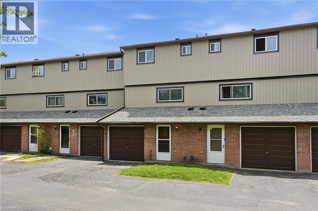 #4 65 MOUNT ALBION Road - Image 2