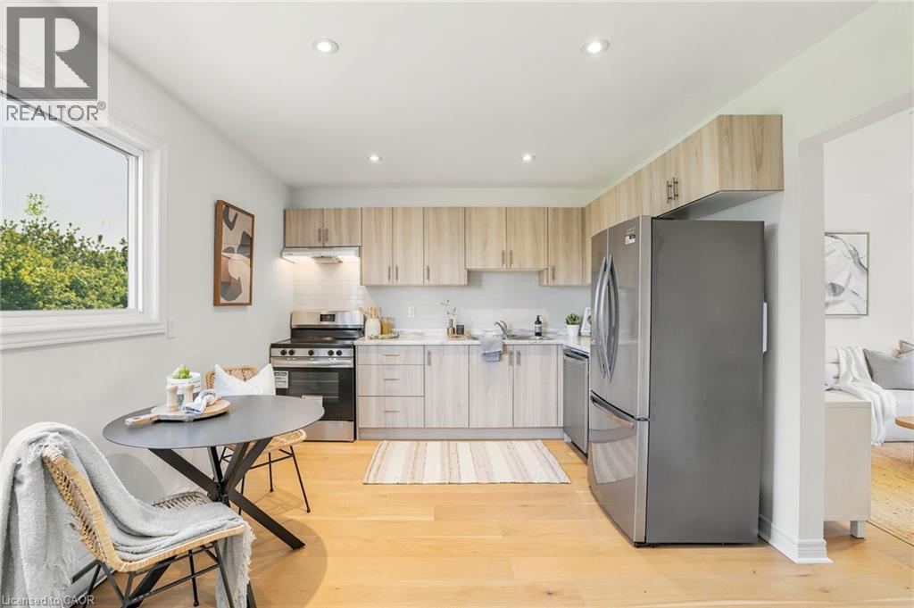 65 MOUNT ALBION Road Unit# 2, Hamilton, Ontario, L8K5S5 — Photo 2