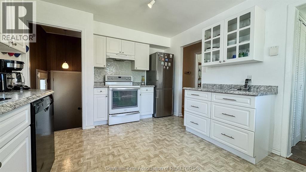 94 Stanley AVENUE - 6