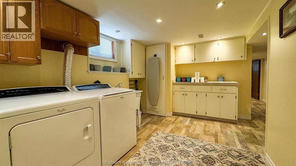 94 Stanley AVENUE - 26