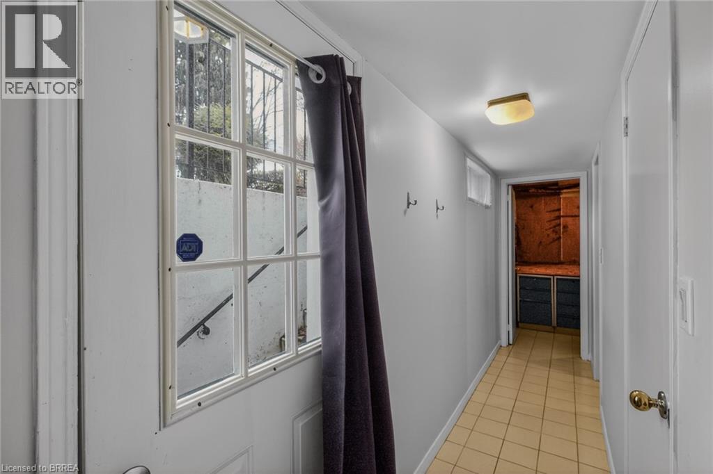 19 ADAMS Lane - 39