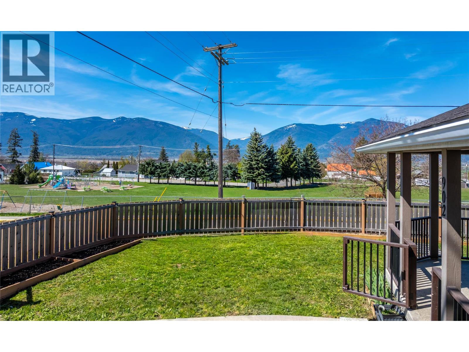 902 Murdoch Street, Creston